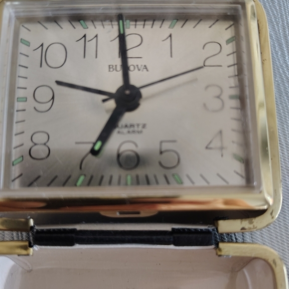 Bolivia Vintage Travel Clock Quartz Alarm - Picture 4 of 7